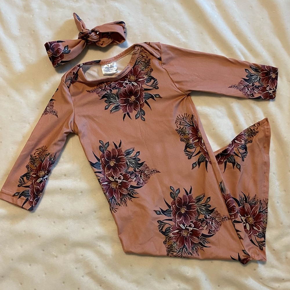 Boutique sleeper gown w/ headband baby girl 0-6 mo